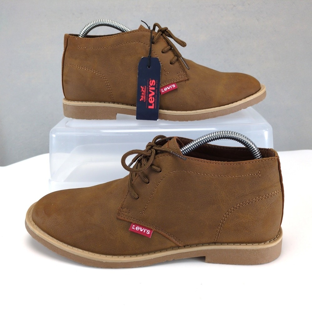 Levi's Sonoma Chukka Boots Mens 8 Brown NWT Faux Nubuck 518815DKTN